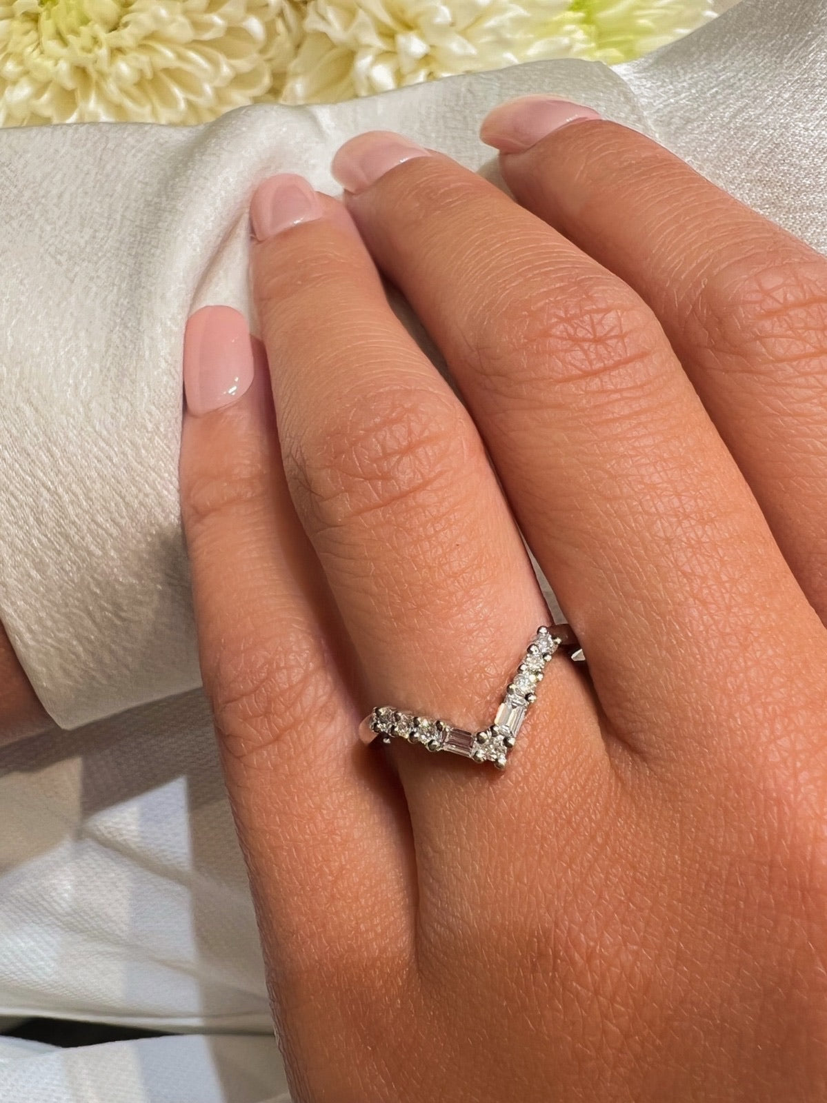 Mixed Diamond V Ring - Armans Fine Jewellery