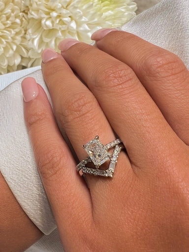 Mixed Diamond V Ring - Armans Fine Jewellery