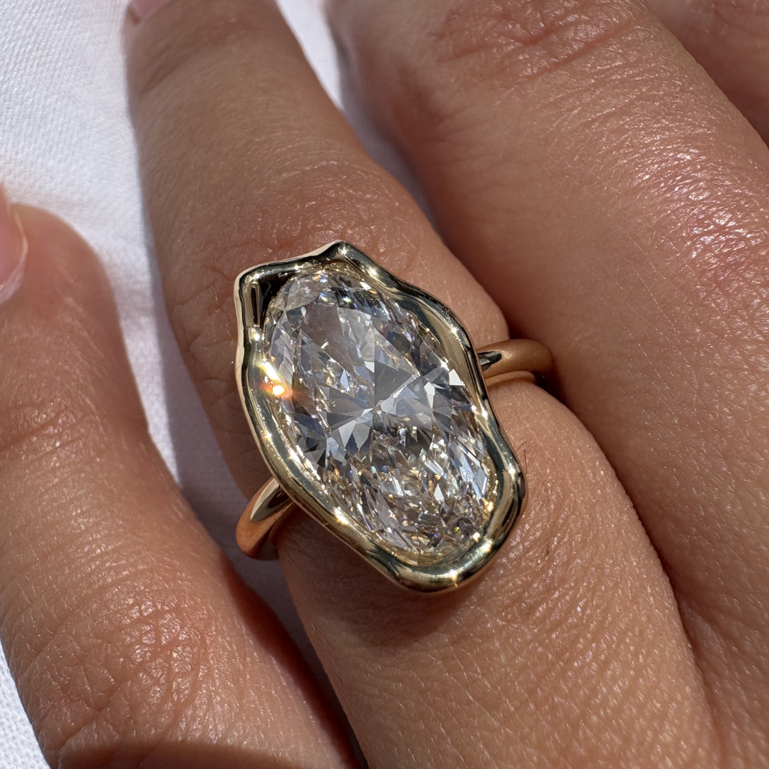 Moval Oyster Lab Grown Diamond Ring