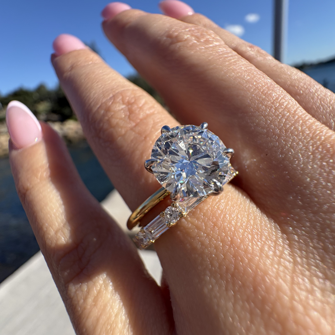Round Allure Engagement Ring