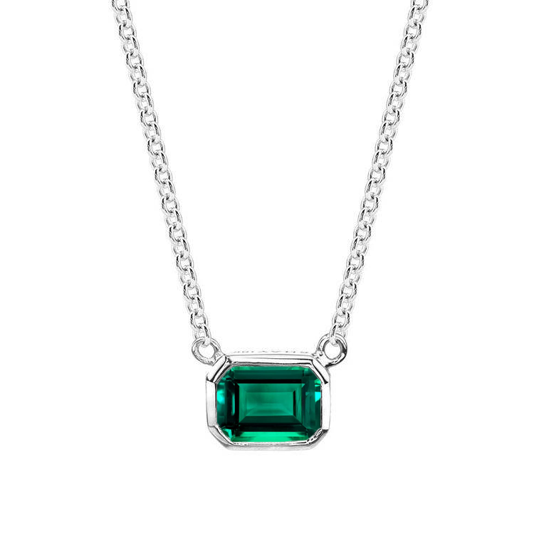 Emerald green pendant necklace deals